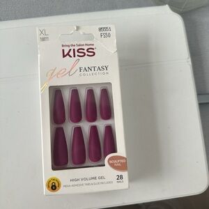 Kiss press on nails